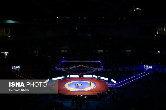 عکس تزیینی است افتتاح سه مجموعه ورزشی خیرساز در دزفول با حضور معاون وزیر ورزش