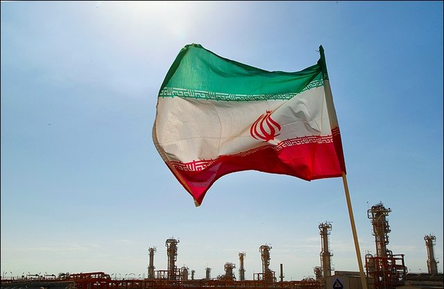 سرنوشت نفت در ایران از سر نوشته می‌شود
