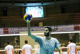 عبادی‌پور: از ست دوم بازی را گرفتیم/ هدف ملی‌پوشان خوب بازی کردن است