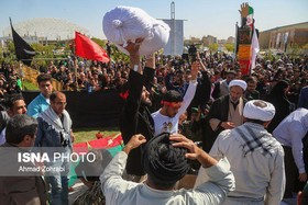 پیکرهای دو شهید گمنام در دانشگاه پیام نور قم تشییع شدند