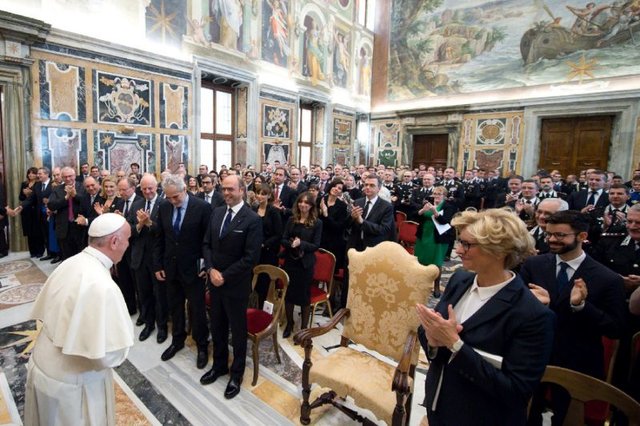 پاپ: اتحادیه اروپا اگر آینده می‌خواهد وحدت را بازیابد