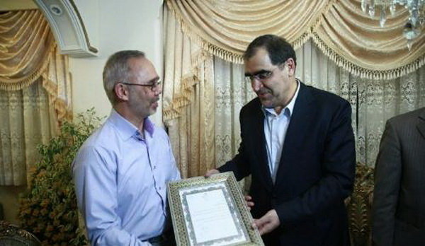 دیدار وزیر بهداشت با جانباز 70 درصد دوران دفاع مقدس