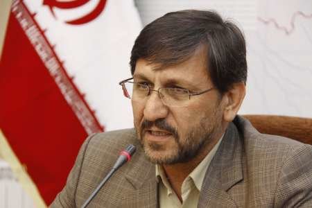 بانک‌ها با کاستن از سختگیری‌های معمول مانع از نفس افتادن صنایع شوند