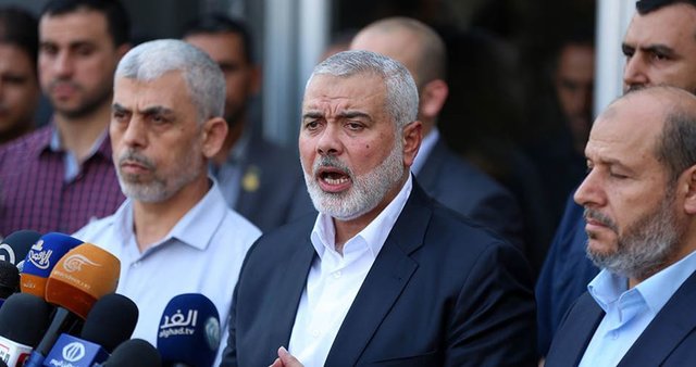 هنیه: پاسخ ما به جنایت دشمن، تحقق وحدت ملی است/ همکاری امنیتی متوقف شود