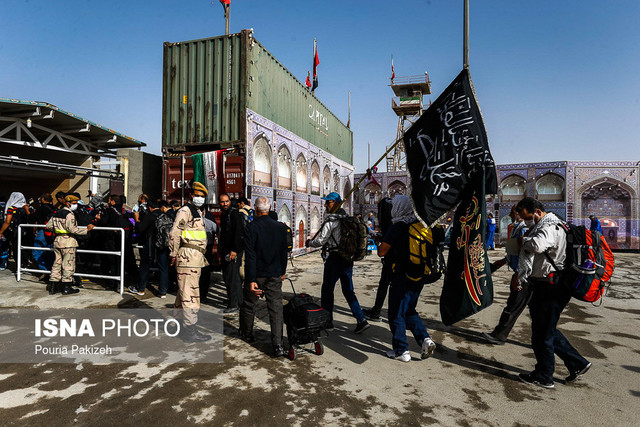 عکس آرشیوی است تکمیل ظرفیت نیمی از پارکینگها در مهران/ آخرین وضعیت ترافیکی جادههای منتهی به مرز