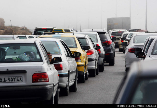 ترافیک در ورودی کلانشهر تهران / کاهش دید در برخی محورها 