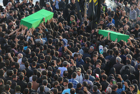 تشییع پیکرهای پنج شهید مدافع حرم در قم