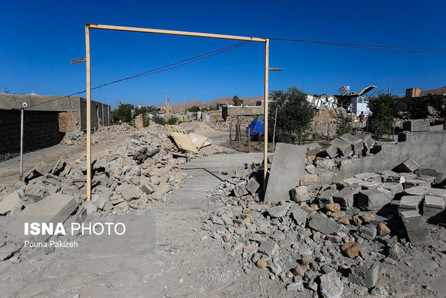 مذاکره برای احداث دو مدرسه در مناطق زلزله‌زده کرمانشاه توسط آیسسکو