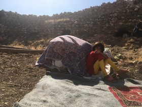 اینجا؛ چادر و پتو و ترس از سرما درد و حکایت مشترکی است