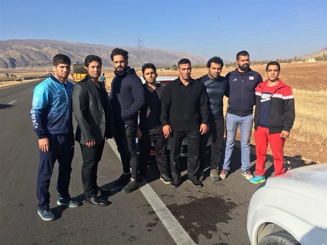 کشتی‌گیران صبح امروز وارد کرمانشاه شدند