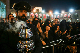 آیین شام غریبان در سالروز شهادت امام رضا (ع) در حرم رضوی