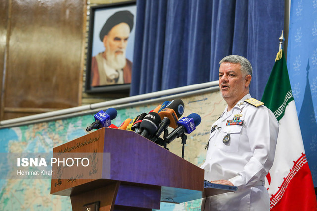 نشست خبری امیر دریادار حسین خانزادی فرمانده جدید نیروی دریایی ارتش