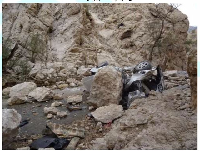 از بین رفتن یک دستگاه خودرو در ریزش‌های سنگی دره بابا یادگار 