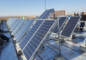 بهره برداری از فاز نخست بزرگترین نیروگاه خورشیدی کشور در شهریورماه