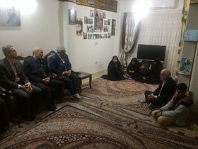 دیدار رئیس دانشگاه جامع علمی کاربردی کشور با خانواده شهید زورقی