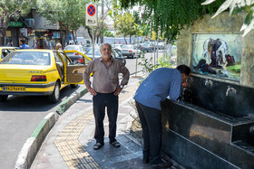 آبخوری‌های سنگی مدت‌هاست که کمتر در کلانشهری مثل تهران به چشم می‌خورد اما در این محله هنوز هم دیده می‌شود.