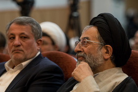 از راست موسوی لاری، وزیر اسبق کشور و محسن هاشمی نماینده مردم تهران در شورای شهر در اولین سالگرد ارتحال مرحوم موسوی اردبیلی