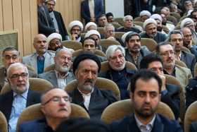 فیض‌الله عرب‌سرخی و سیدمحمود دعایی نیز از دیگر چهره های سیاسی شرکت کننده در این مراسم بودند.