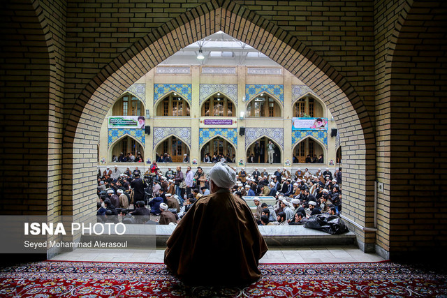 عکس آرشیوی است. حوزه علمیه خراسان دومین مرکز دینی جهان تشیع است