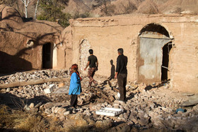 زلزله استان کرمان -  خسارات وارد شده به منازل مسکونی در  روستای گروک شهر راور 