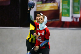 دیدار تیم های هندبال بانوان هیات هندبال اصفهان و شهید چمران لارستان