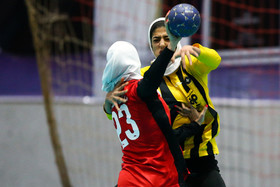 دیدار تیم های هندبال بانوان هیات هندبال اصفهان و شهید چمران لارستان