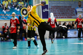 دیدار تیم های هندبال بانوان هیات هندبال اصفهان و شهید چمران لارستان