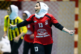 دیدار تیم های هندبال بانوان هیات هندبال اصفهان و شهید چمران لارستان