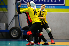 دیدار تیم های هندبال بانوان هیات هندبال اصفهان و شهید چمران لارستان