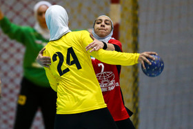 دیدار تیم های هندبال بانوان هیات هندبال اصفهان و شهید چمران لارستان