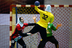 دیدار تیم های هندبال بانوان هیات هندبال اصفهان و شهید چمران لارستان