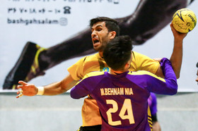 دیدار تیم های هندبال سپاهان اصفهان و نیروی زمینی تهران