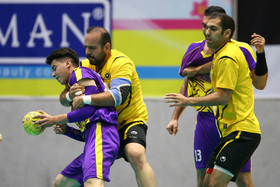 دیدار تیم های هندبال سپاهان اصفهان و نیروی زمینی تهران