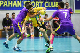 دیدار تیم های هندبال سپاهان اصفهان و نیروی زمینی تهران