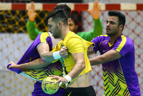 دیدار تیم های هندبال سپاهان اصفهان و نیروی زمینی تهران