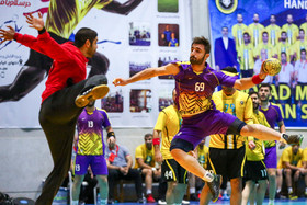 دیدار تیم های هندبال سپاهان اصفهان و نیروی زمینی تهران