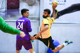 دیدار تیم های هندبال سپاهان اصفهان و نیروی زمینی تهران