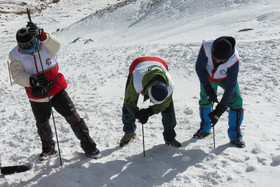 ادامه عملیات جستجوی آخرین مفقودی حادثه بهمن اشترانکوه لرستان