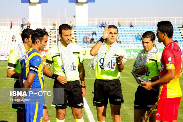 داوران هفته نوزدهم لیگ برتر فوتبال/ حیدری و بنیادی‌فر قاضی سرخ‌آبی‌