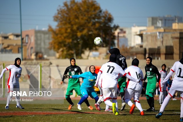 ایراندوست: فوتبال بانوان ۴۰ سال از رقیبان آسیایی‌ عقب‌تر است
