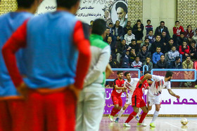 دیدار تیم‌های فوتسال آتلیه طهران قم و گیتی پسند
