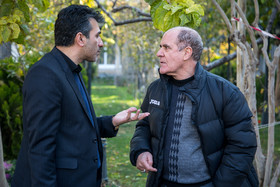 علی‌رضا سهرابی عضو کمیته داوران فدراسیون فوتبال و حسین عسگری رئیس سابق دپارتمان داوری در مراسم تشییع پیکر محمد صالحی، پیشکسوت داوری فوتبال ایران