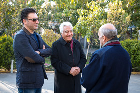 مصطفی اعتمادی و سعید مظفری‌زاده از پیشکسوتان داوری در مراسم تشییع پیکر محمد صالحی، پیشکسوت داوری فوتبال ایران