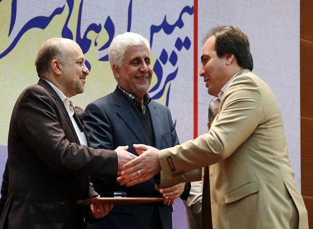 تقدیر از پژوهشگران برتر دانشگاه آزاد به مناسبت هفته پژوهش