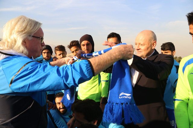 از حضور سفیر آلمان در تمرین استقلال تا تمرین اختصاصی انصاری