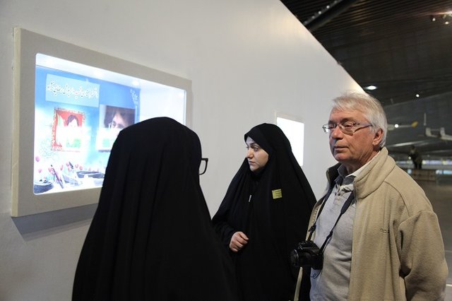 بازدید پروفسور فیلیپ بشیمون از موزه انقلاب اسلامی و دفاع مقدس