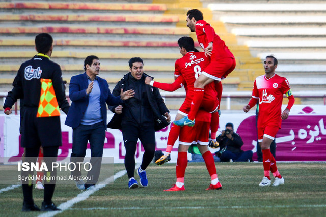 شاگردان مهاجری بالاخره رنگ برد را دیدند