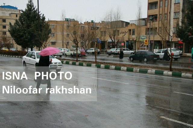 آخرین وضعیت جوی و ترافیکی جاده‌ها/ مه گرفتگی و باران در محورهای 5 استان 