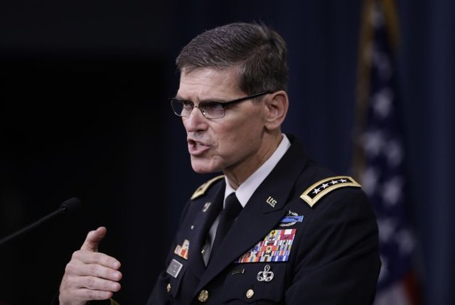 فرمانده نیروهای مرکزی آمریکایی به دنبال اقدامات تهاجمی‌تر علیه طالبان