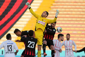 ذوالفقارنسب: هیچ باشگاهی در ایران، ضوابط فوتبال حرفه‌ای را ندارد